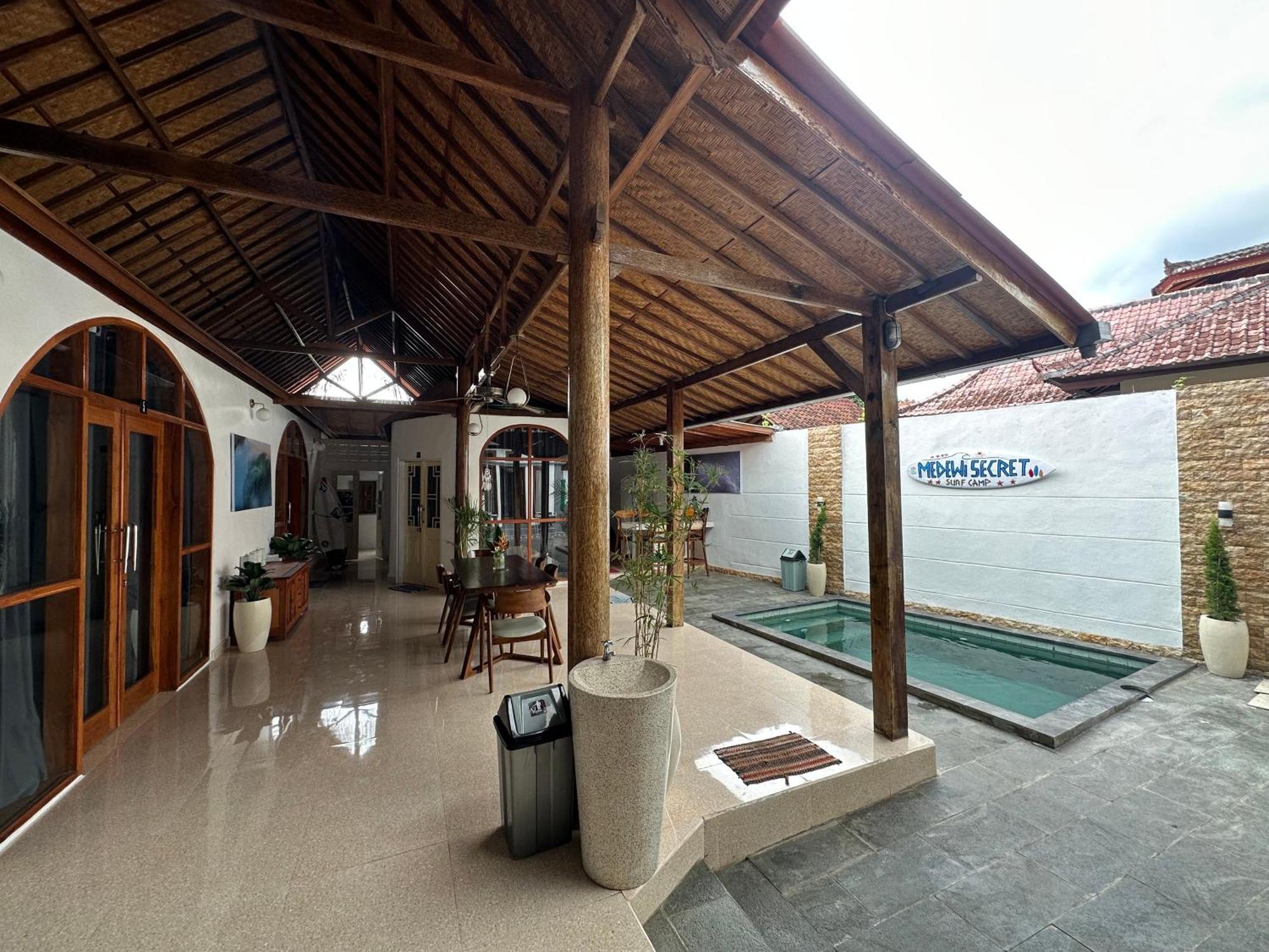 Medewi Secret Surfcamp Otel Pulukan Dış mekan fotoğraf
