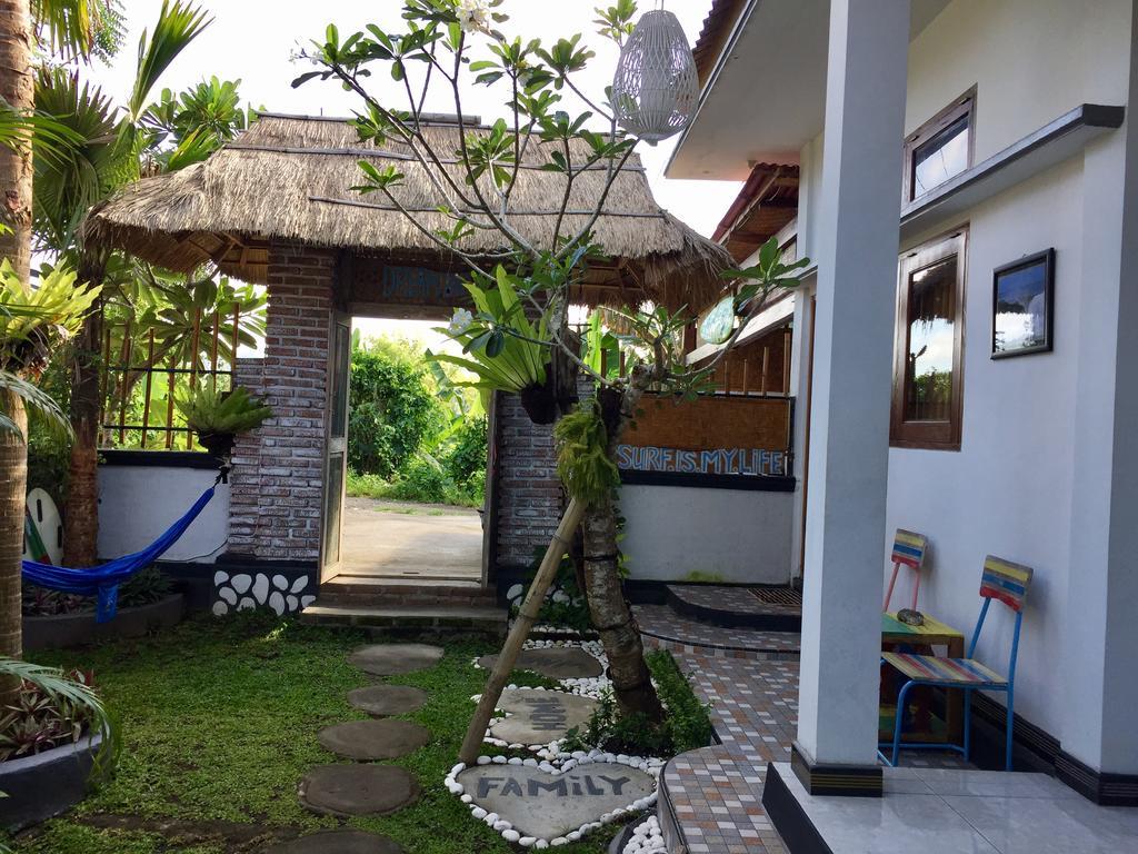 Medewi Secret Surfcamp Otel Pulukan Dış mekan fotoğraf
