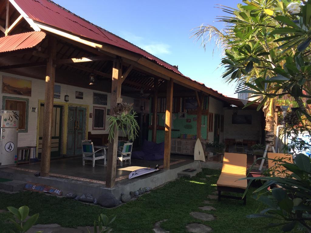 Medewi Secret Surfcamp Otel Pulukan Dış mekan fotoğraf