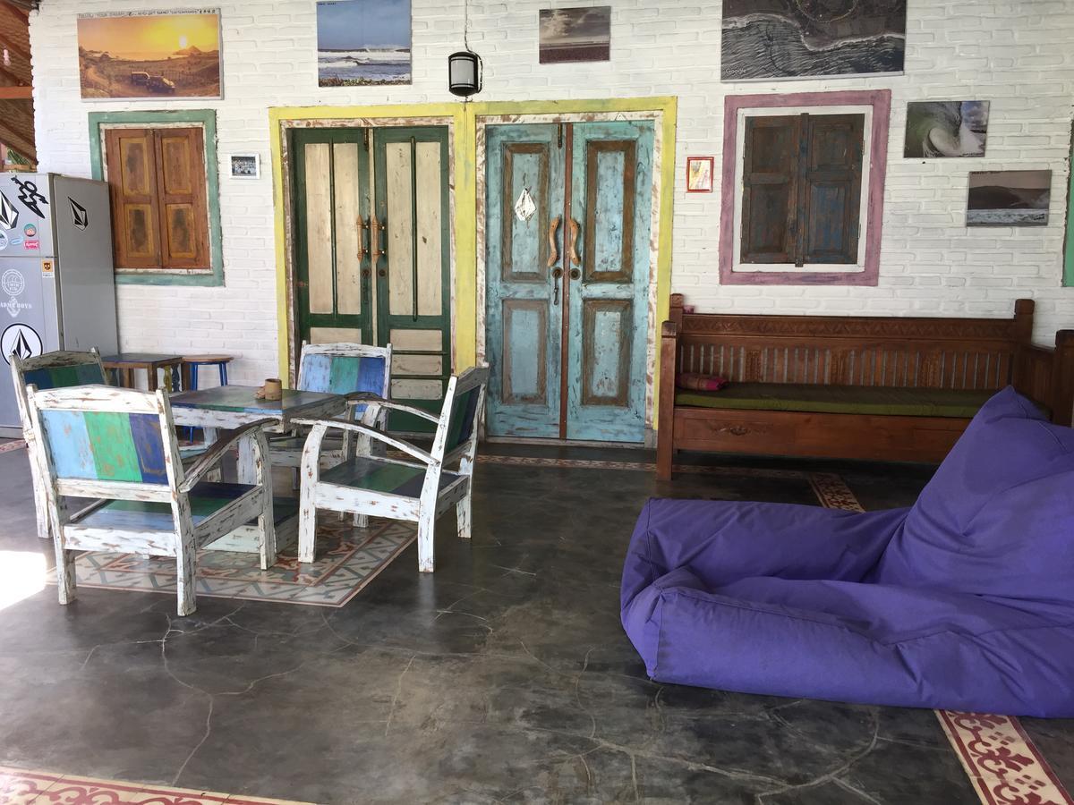 Medewi Secret Surfcamp Otel Pulukan Dış mekan fotoğraf